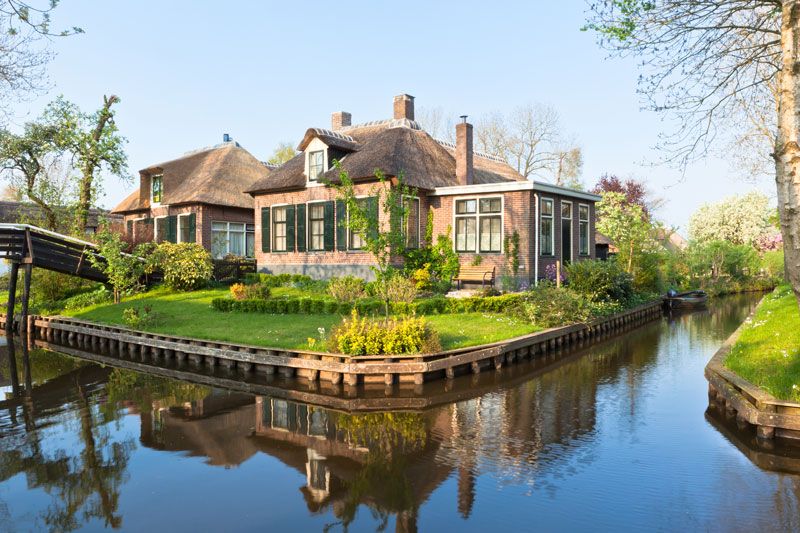Mooie locatie, luxe huis aan het water