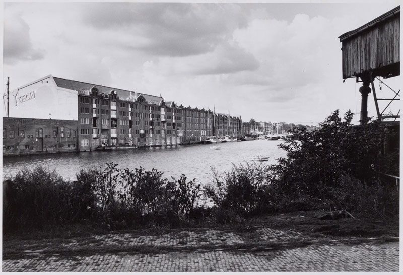 De oude houthavens in Amsterdam waar het Pand van Shootz staat. 