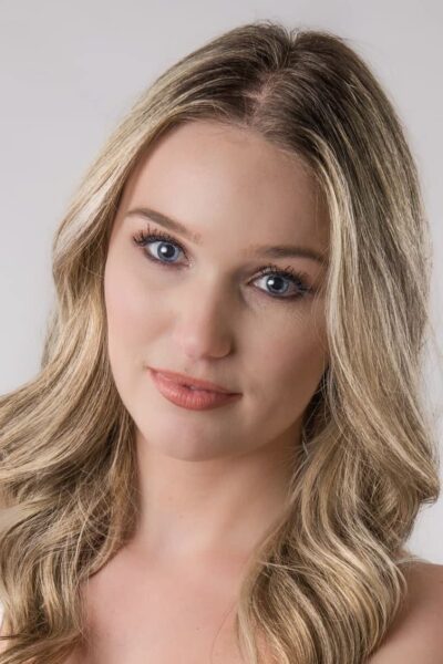 Ilona  E