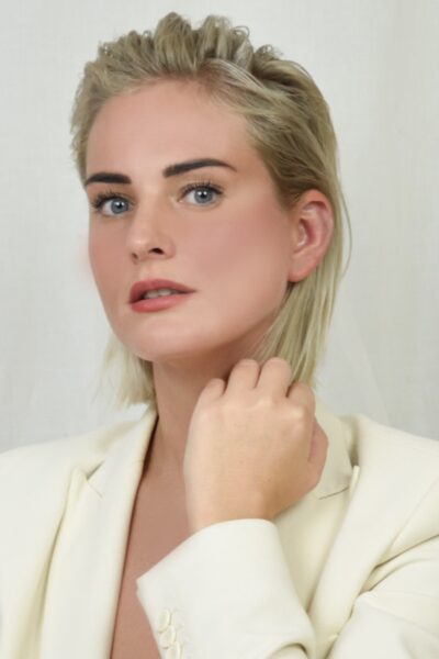 Anouk W